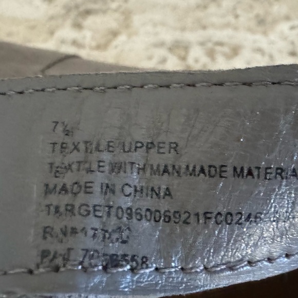 Universal Thread grey faux suede zippered booties size 7.5 - Picture 8 of 9